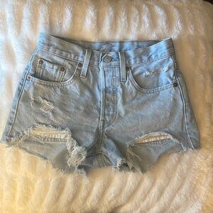 Levi 501 denim shorts !!
